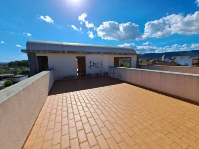 Ufficio in vendita di 1045 m² in Via Alessandro Volta