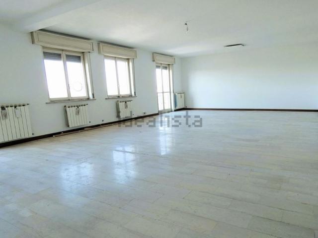 Ufficio in vendita di 104 m²