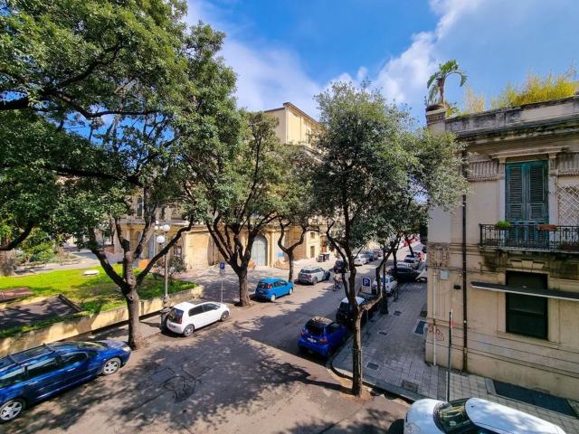 Ufficio in vendita di 104 m² in Corso Cavour, 178
