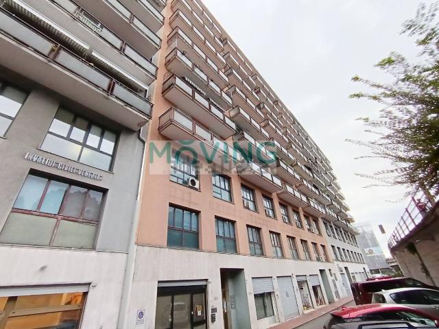 Ufficio in vendita di 104 m² in Corso del Popolo, 231