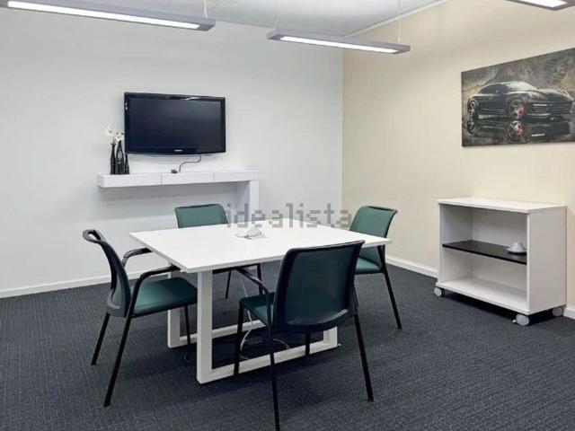 Ufficio in vendita di 105 m² in Piazza Cavour
