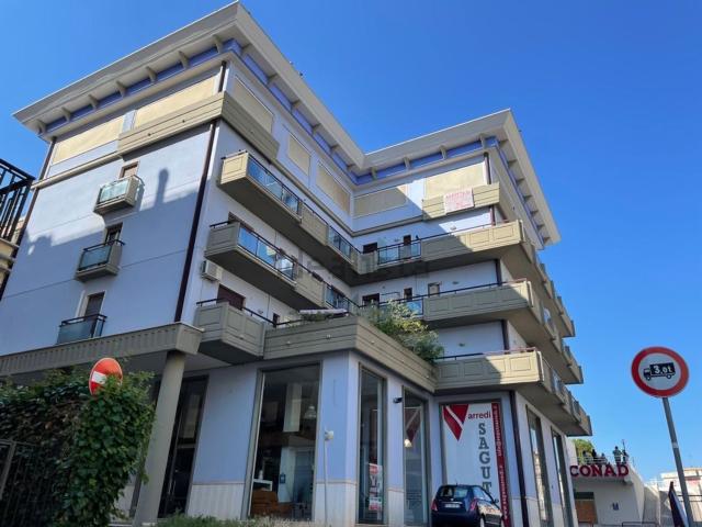 Ufficio in vendita di 105 m² in Via Palmiro Togliatti