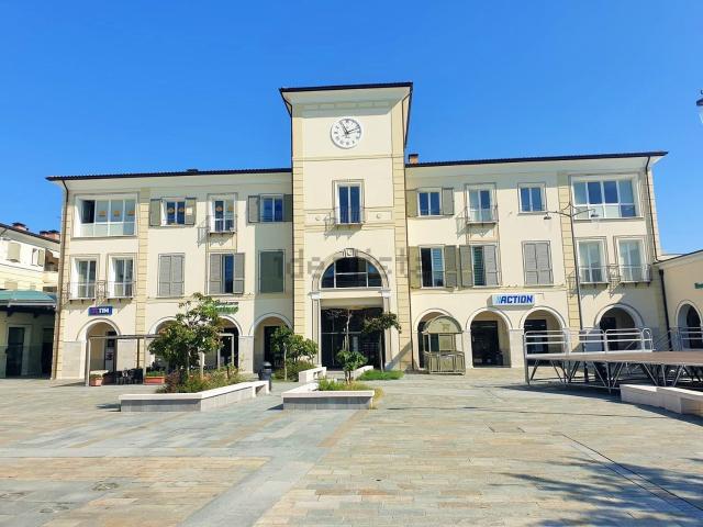 Ufficio in vendita di 105 m² in Via Statale
