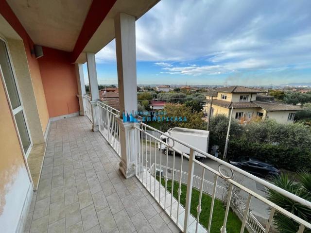 Ufficio in vendita di 105 m² in Via Tavernelle
