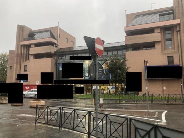 Ufficio in vendita di 106 m² in Piazzale Guglielmo Marconi, 33