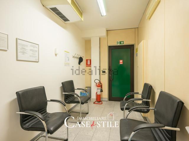 Ufficio in vendita di 108 m² in Viale Italia, 557