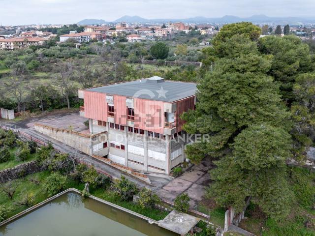 Ufficio in vendita di 1000 m²