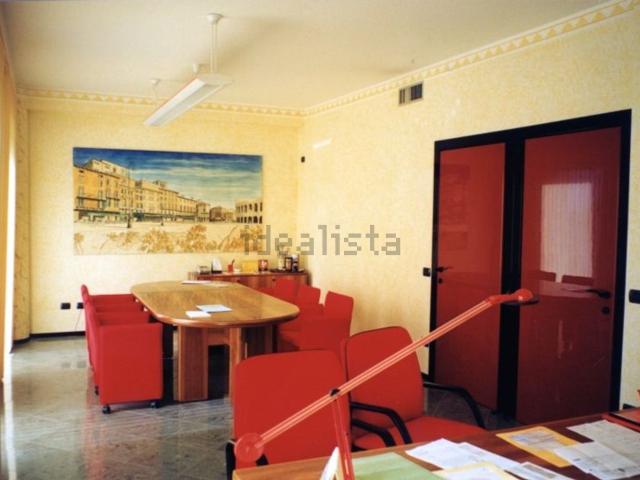 Ufficio in vendita di 100 m²