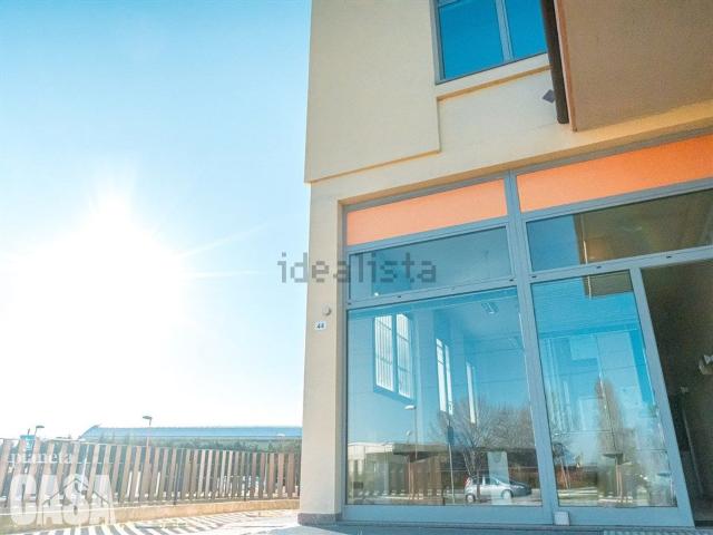 Ufficio in vendita di 100 m² in Via Corfù, 44