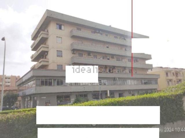 Ufficio in vendita di 100 m² in Via Enrico Mattei, 46
