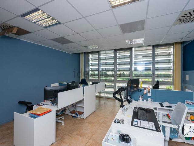 Ufficio in vendita di 100 m² in Via Galileo Ferraris