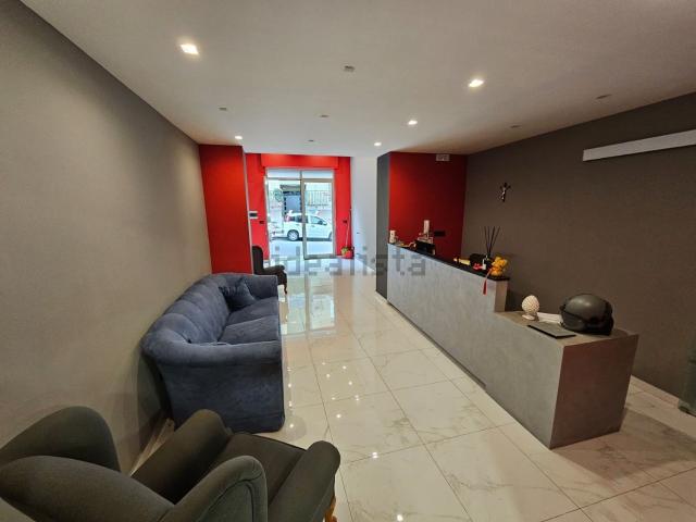 Ufficio in vendita di 100 m² in Via Principe di Piemonte