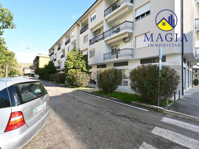 Ufficio in vendita di 101 m²