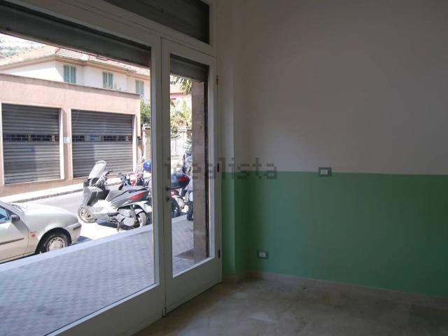 Ufficio in vendita di 102 m² in Via Lamarmora