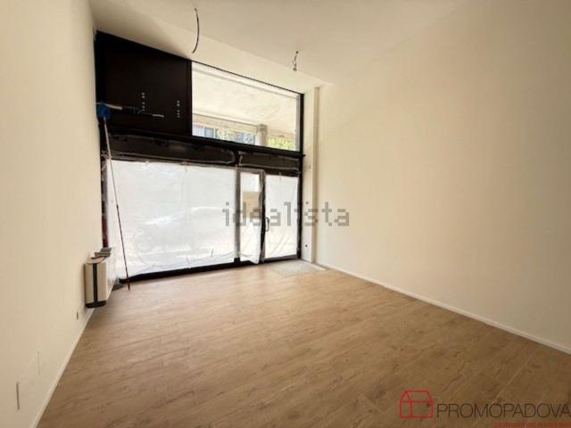 Ufficio in vendita di 115 m² in Via Palestro
