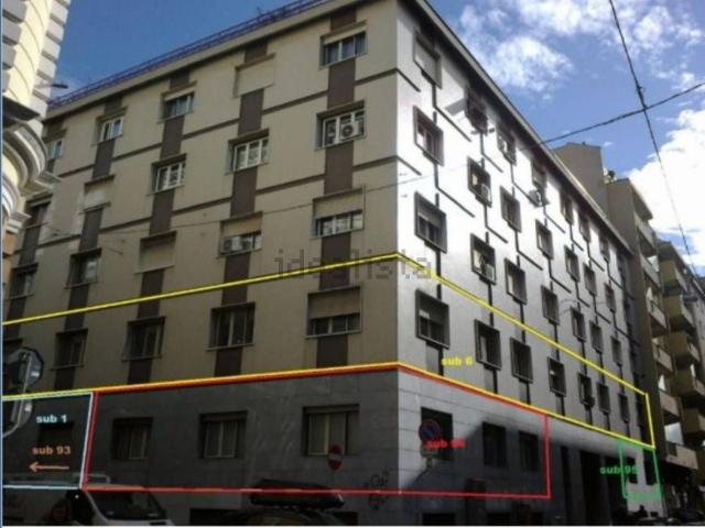 Ufficio in vendita di 116 m² in Via Francesco Rismondo, 12