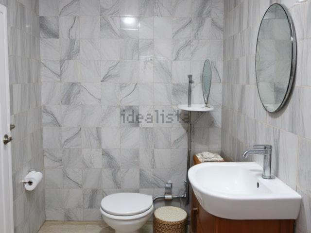 Ufficio in vendita di 116 m² in Via Giovanni Spano