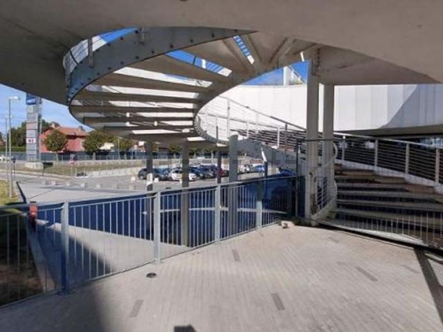 Ufficio in vendita di 1171 m² in Viale Foramitti
