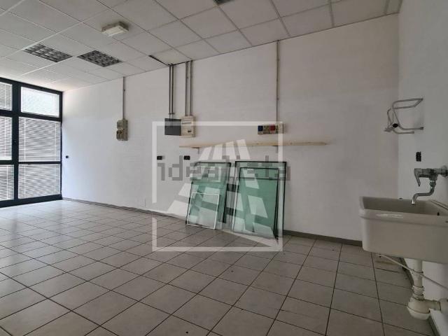 Ufficio in vendita di 117 m² in Via Gattalupa, 20
