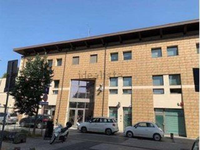 Ufficio in vendita di 118 m² in Via Francesco Cataliotti, 16