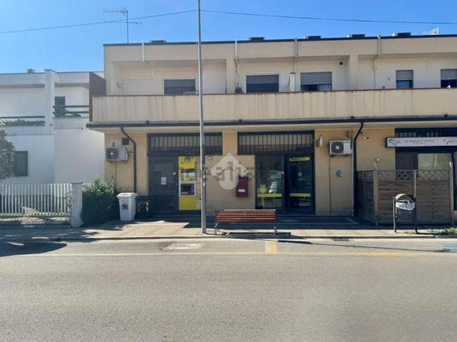 Ufficio in vendita di 119 m² in Via Annunziata, 70