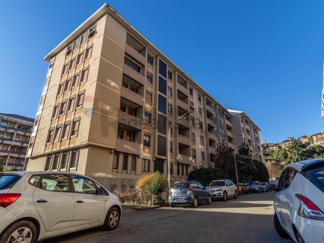 Ufficio in vendita di 119 m² in Via Piero Gobetti, 1