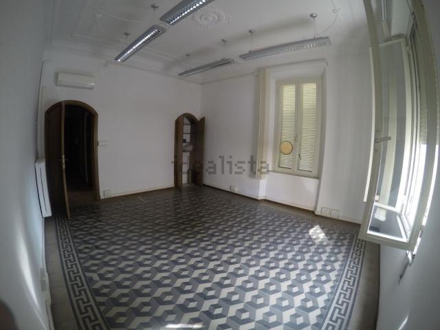 Ufficio in vendita di 110 m² in Corso CARDUCCI