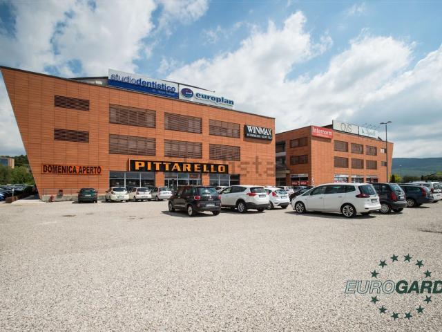 Ufficio in vendita di 110 m² in Via Crivellin