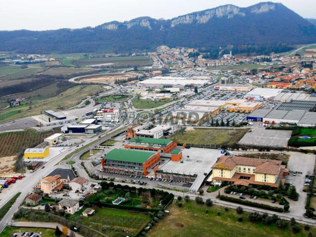 Ufficio in vendita di 110 m² in Via Crivellin, 20