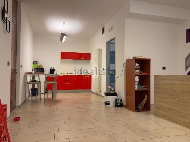 Ufficio in vendita di 110 m² in Viale San Daniele, 88