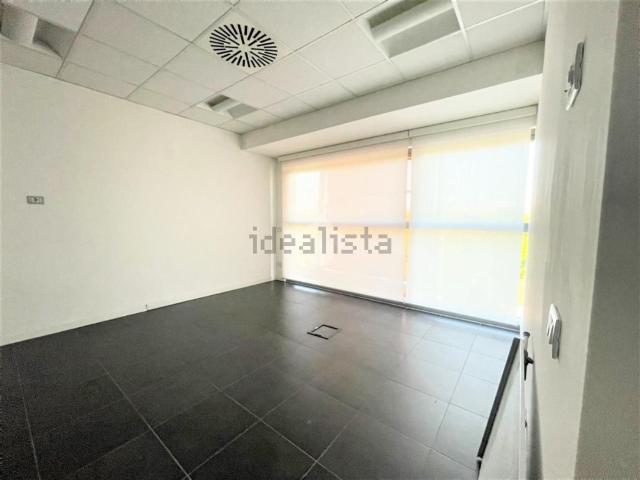 Ufficio in vendita di 111 m² in Corso Stati Uniti