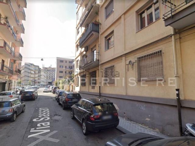 Ufficio in vendita di 113 m² in Via Sassari, 1
