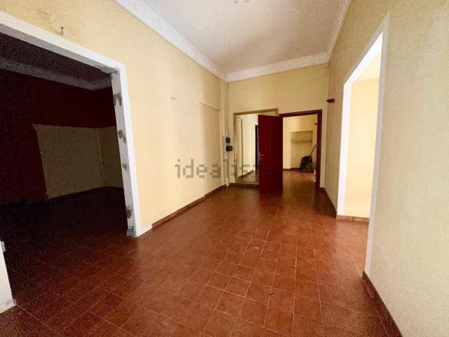 Ufficio in vendita di 113 m² in Via Silvio Bonfante