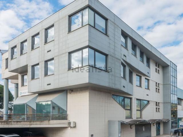 Ufficio in vendita di 274 m² in Via Ottorino Respighi, 54