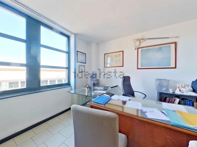 Ufficio in vendita di 125 m² in Via delle Cateratte, 90