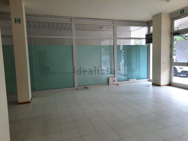 Ufficio in vendita di 125 m² in Via Stazione, 7145