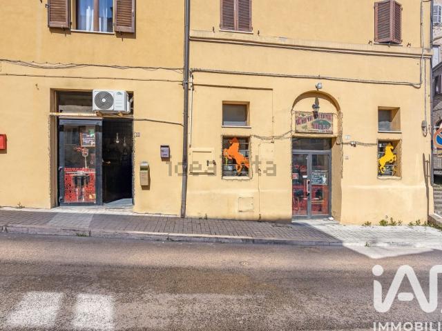 Ufficio in vendita di 125 m² in Via Vanvitelli