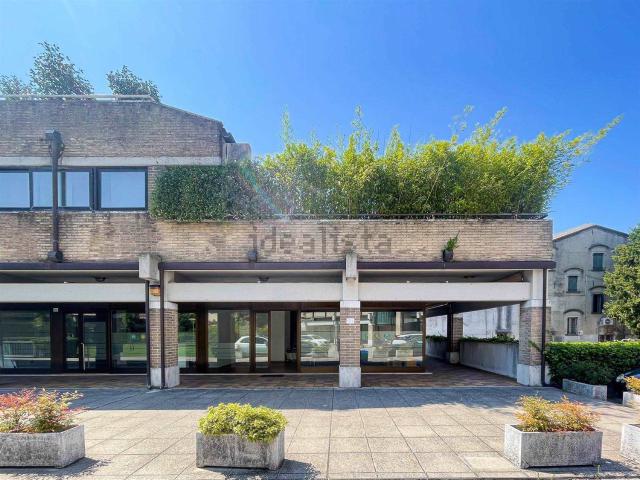 Ufficio in vendita di 126 m² in Borgo Sant&apos Agnese, 63
