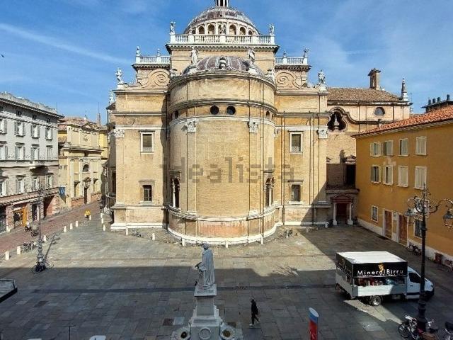 Ufficio in vendita di 127 m² in Piazza Giuseppe Garibaldi