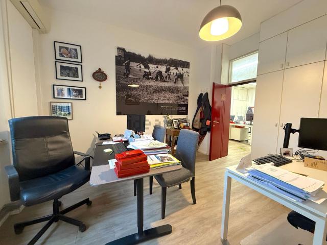 Ufficio in vendita di 128 m²
