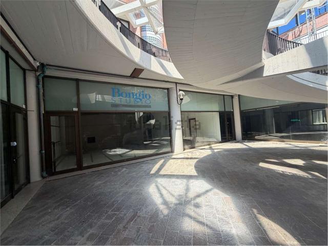 Ufficio in vendita di 128 m²