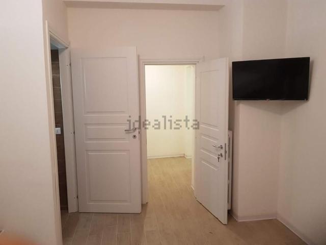 Ufficio in vendita di 128 m² in Via Monaldo Calari