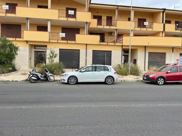 Ufficio in vendita di 128 m² in Via Franca Maria Gianni