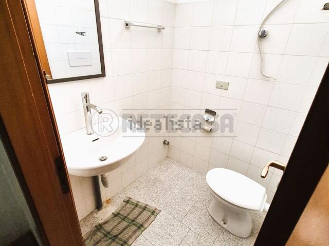 Ufficio in vendita di 120 m² in Via G. Verrotti, 5