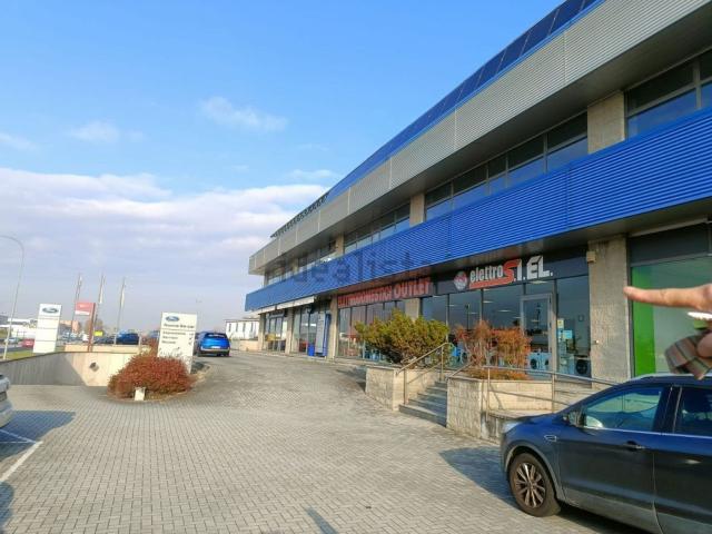Ufficio in vendita di 120 m² in Strada Valenza, 4