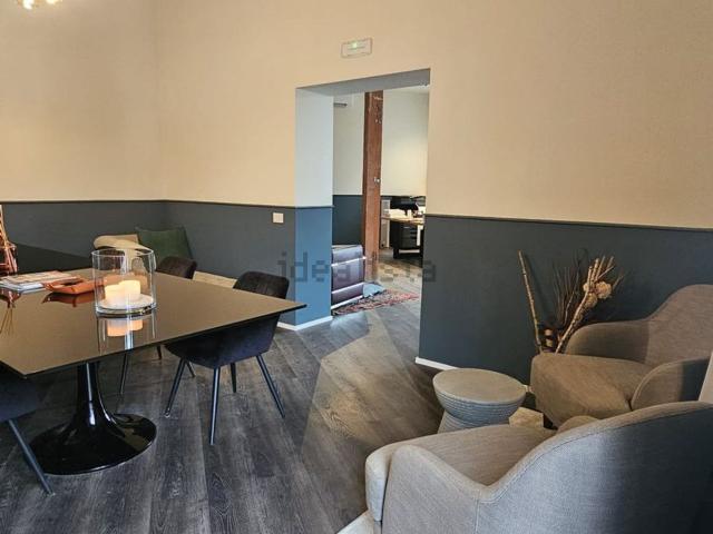 Ufficio in vendita di 120 m² in Via Euganea, 65