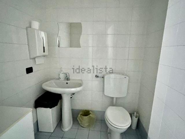 Ufficio in vendita di 120 m² in Via Francesco Rismondo