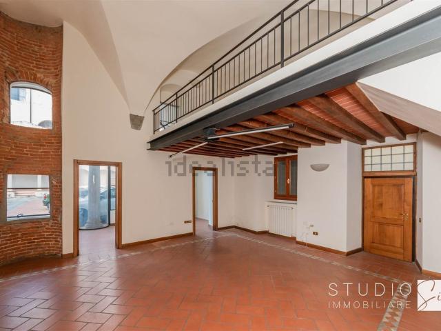 Ufficio in vendita di 120 m² in Via Ventura Vitoni