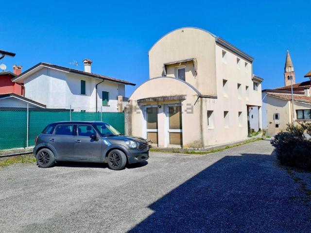 Ufficio in vendita di 122 m²