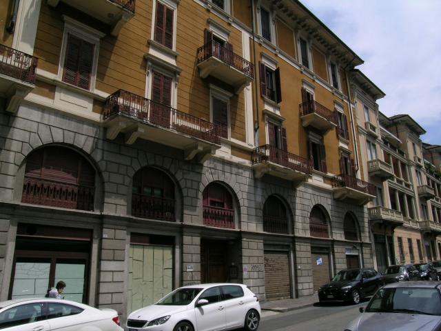 Ufficio in vendita di 123 m² in Via dei Caccia, 5